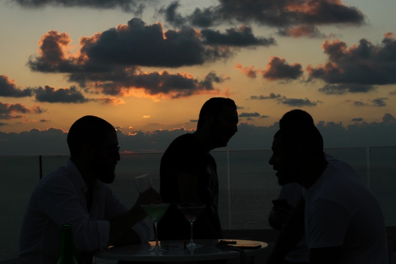 Sunset Drinks at Lancs Pool & Bar